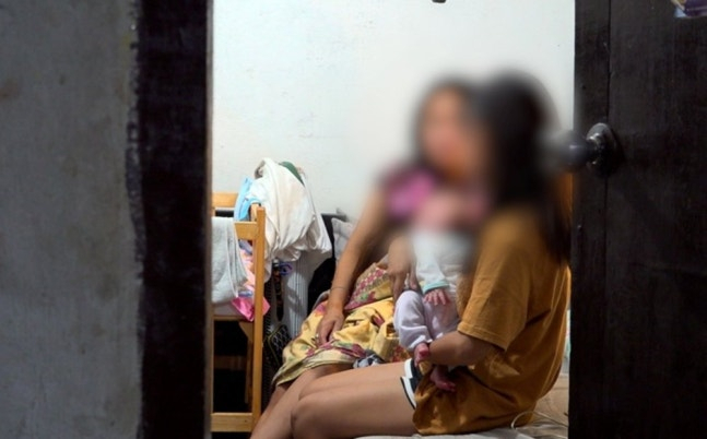 【韩国55岁男性油管博主让14岁菲律宾少女怀孕生子，称“这是两人爱情的结晶”】海