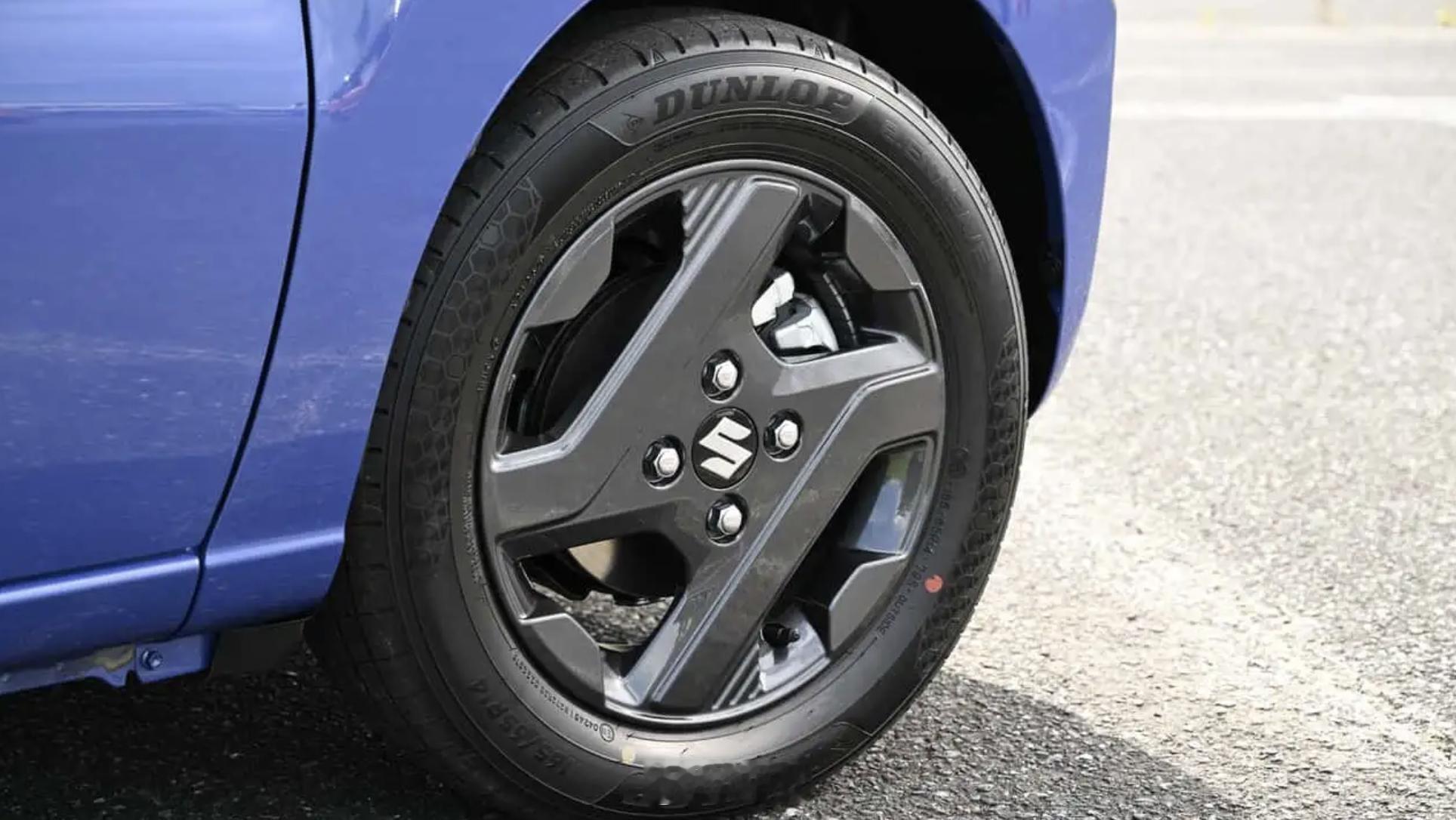 铃木正式发布了其进军日本电动微型车市场的全新量产纯电动车——铃木 e Sky。新