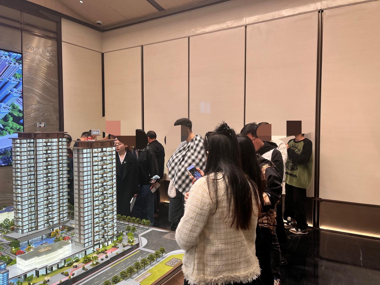 家人们，泉州买房的风向标又亮起了绿灯！随着降准降息等利好落地，现在正是择优上车的