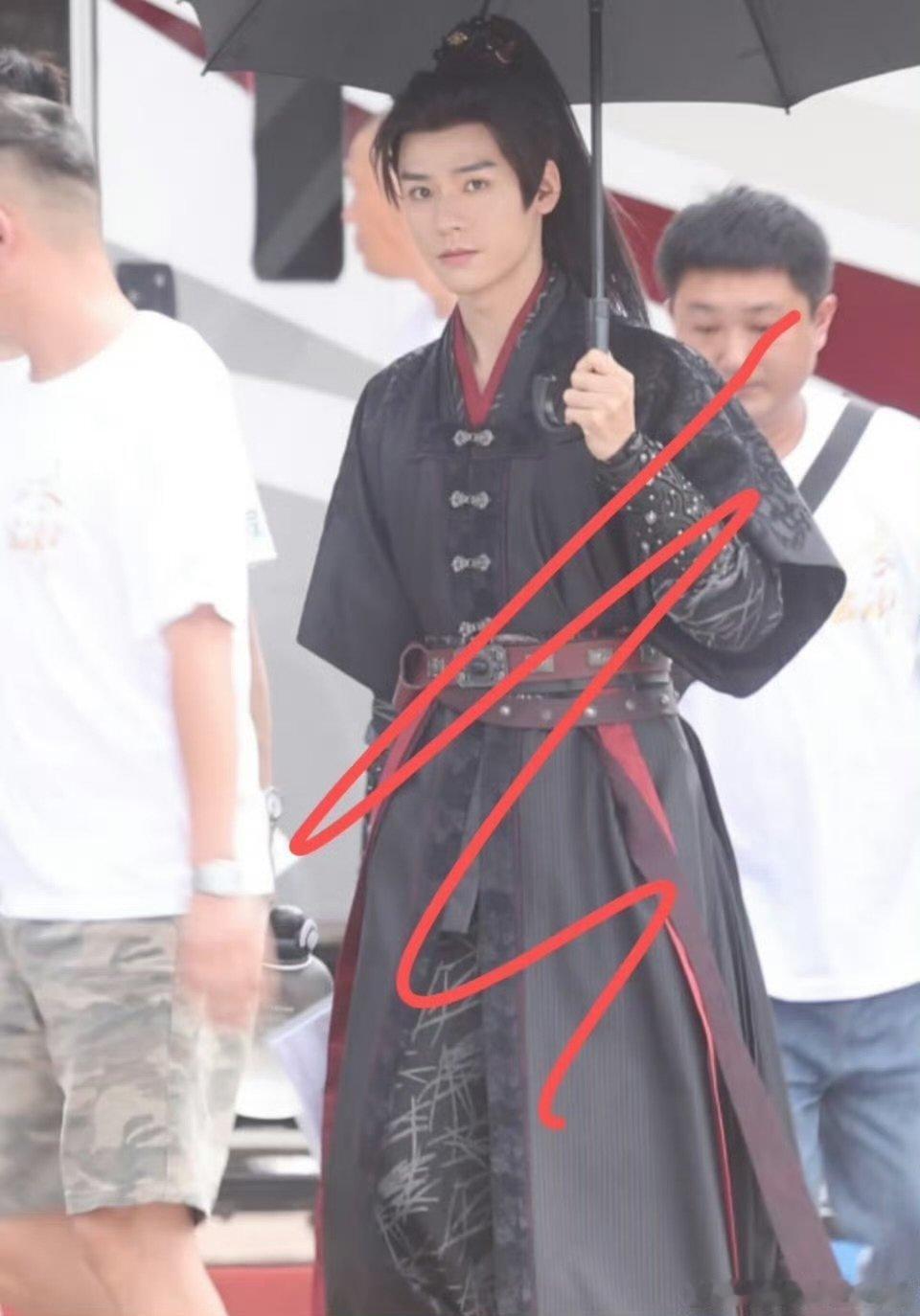 龚俊白衣公卿高马尾黑衣路透龚俊高马尾黑衣路透 ​​​龚俊白衣公卿高马尾黑衣路透 