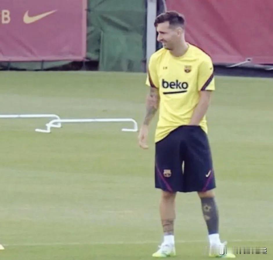 23 岁的梅西🇦🇷 vs 23 岁的维尼🇧🇷

进球：（ 🇦🇷 20