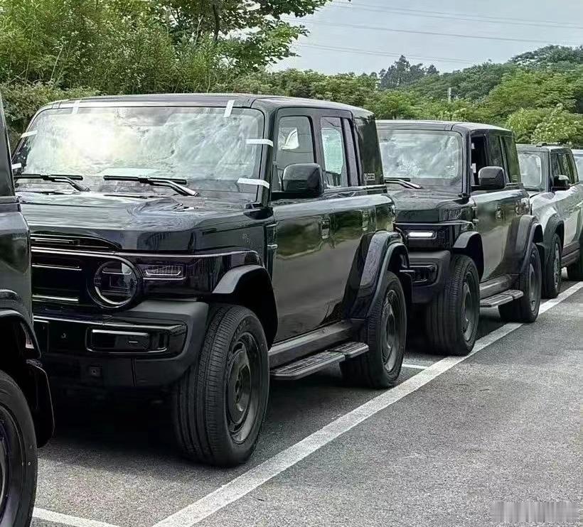 奇瑞 iCAR v23 ，是不是有点北京吉普212内味儿？如果卖10个冒点头应该