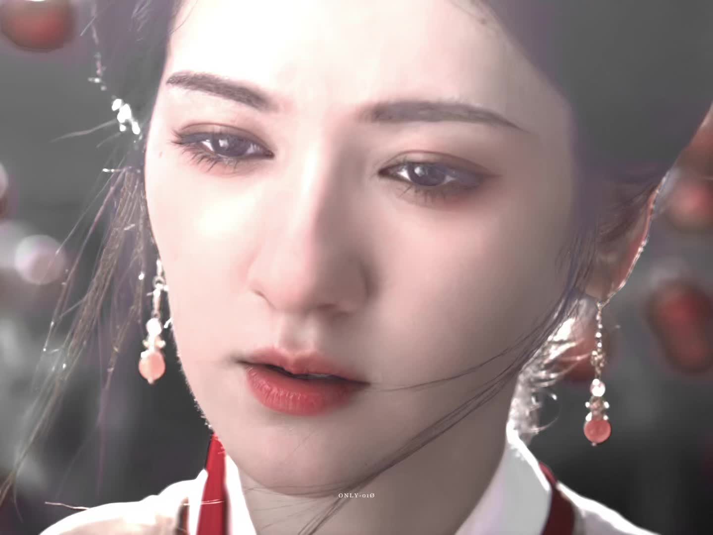 这个镜头美的像建模… 慈悲又神圣…