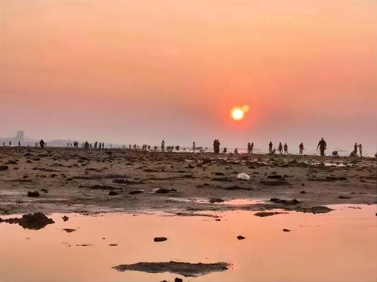 很喜欢一段话：“在你落难的时候，不是谁都会帮你，但那个肯帮你的人，绝对是真心盼你