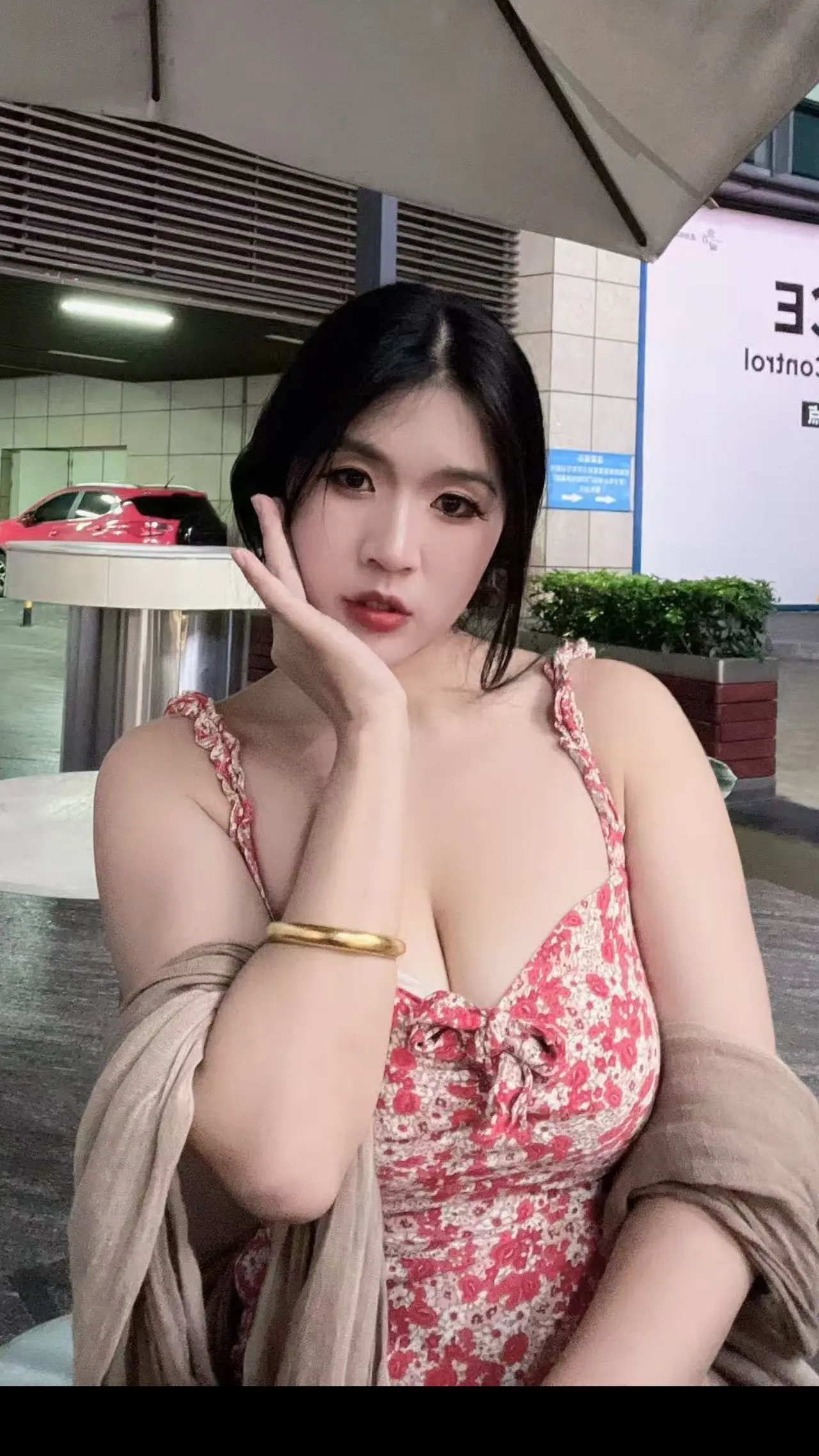 纯欲度假风 夏日街头辣妹风