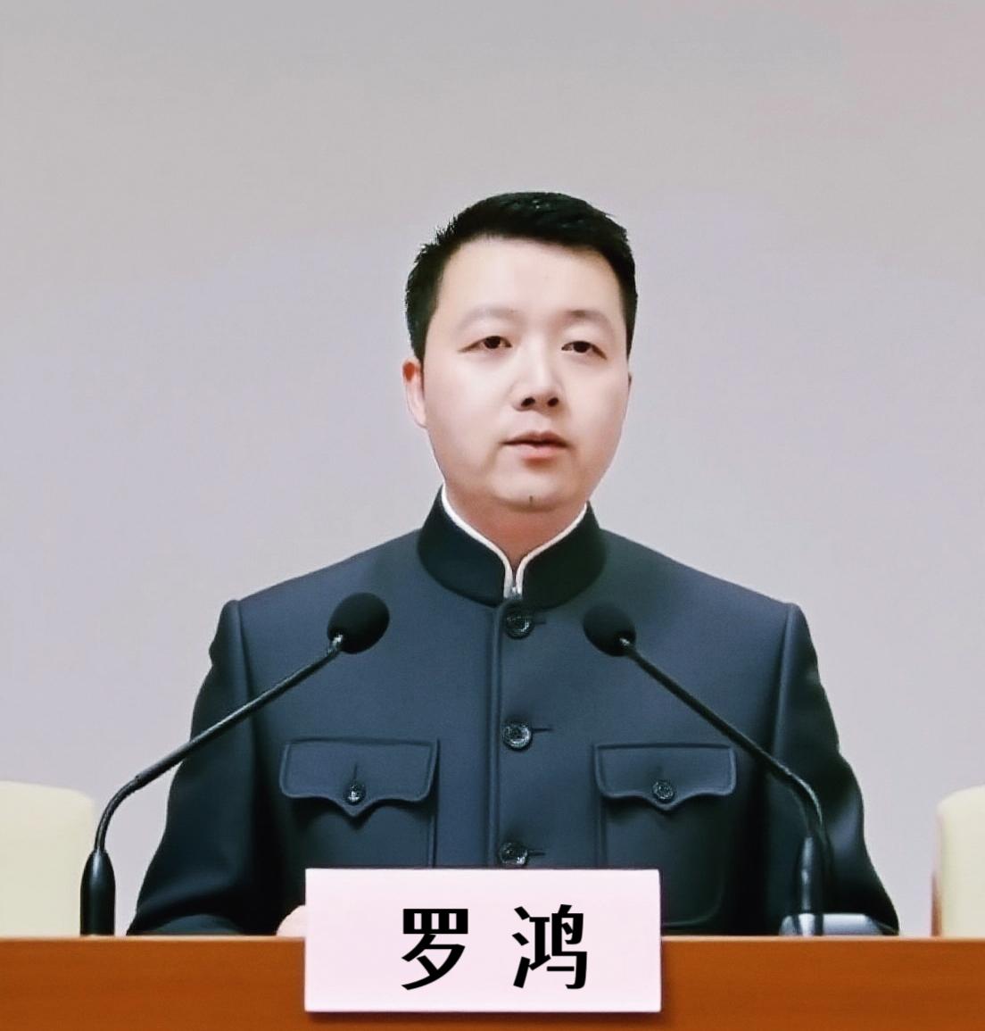 跑起来就会有风，在抵达之前，你唯一的对手是昨天的自己！每一个微小的坚持，都是与平