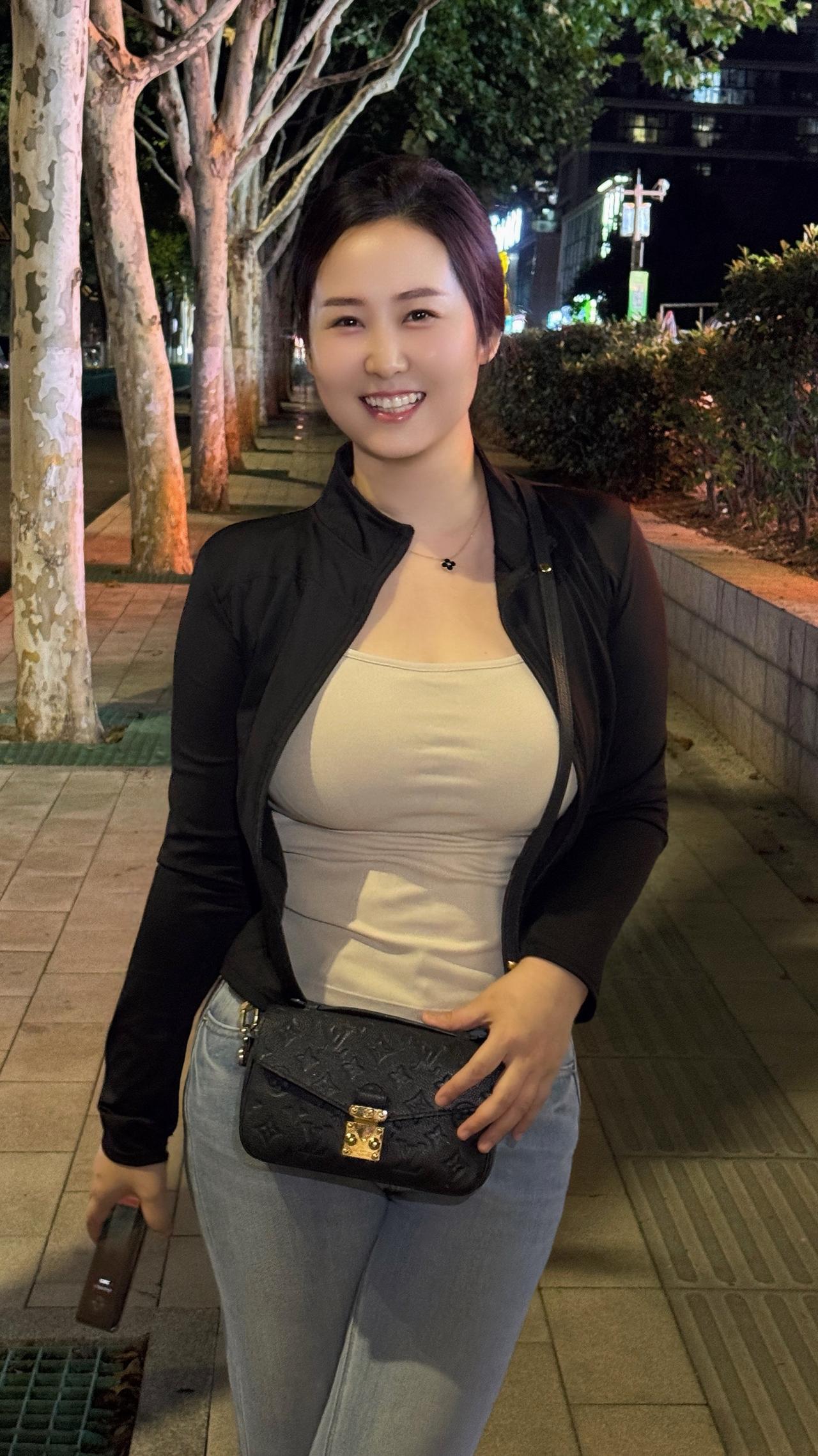 想看你笑，想看你闹
