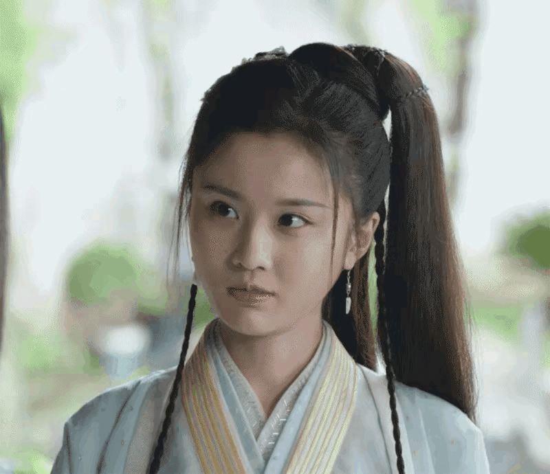 和你一样看法！我看《暮白首》喜欢上张慧雯的。我的头条专门写她。//@悠悠的风啊: