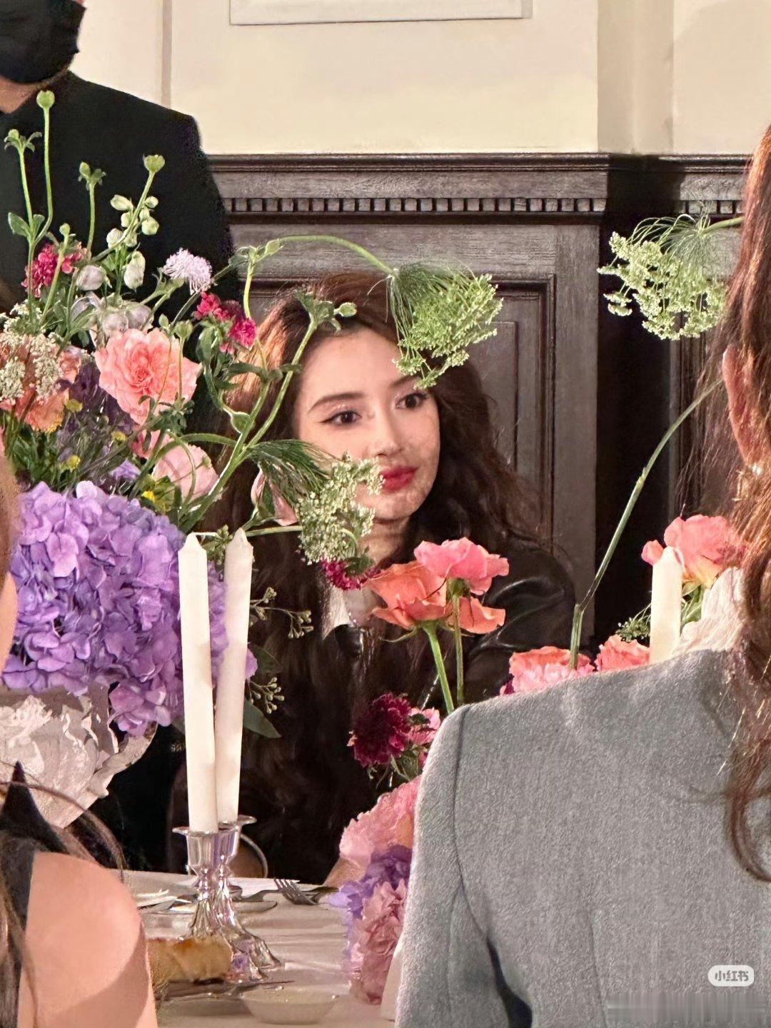 昨日杨颖张婧仪活动 一个贵气一个清冷 两位女明星状态真的太好了 多多进组 ​​​