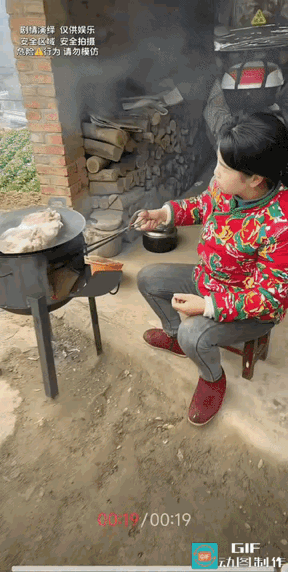 啥叫爆脾气，这才是真正的一点就着火爆脾气，这样的人，要有多大的勇气才敢去招惹啊？