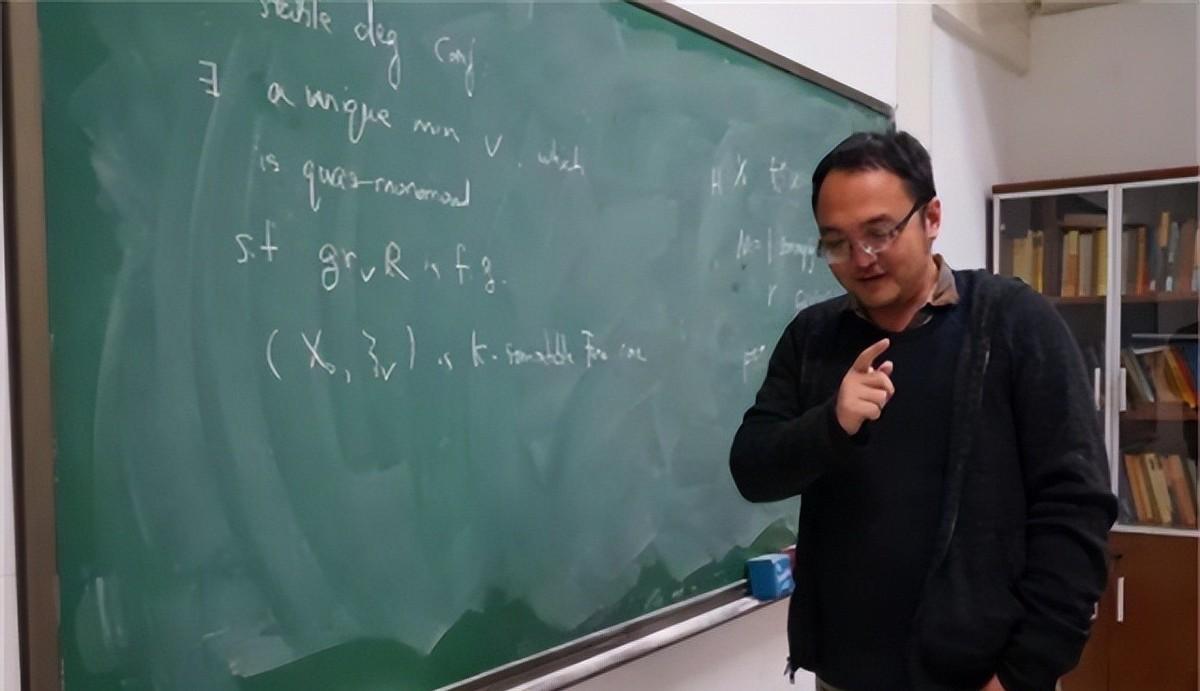 手机弹出一条消息，西湖大学又挖来一个顶尖科学家。

美国物理学会会士钱紘，全职加