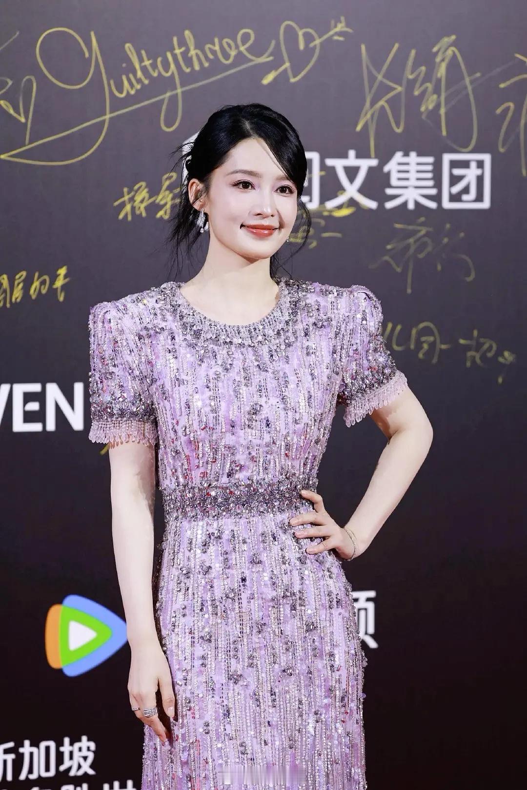 沁姐的衣服 我两眼一黑 