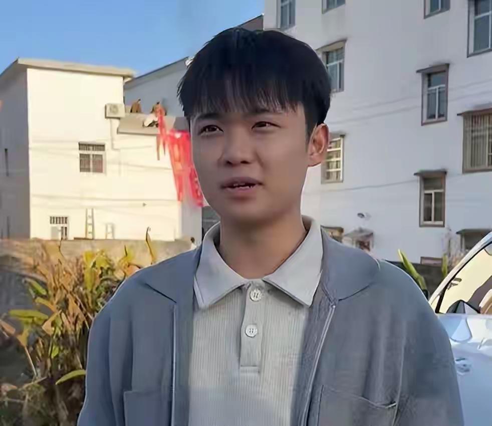 “太绝情了？”4岁男孩被拐21年后，与亲生父母相认，10天还清养父母给的房子、车
