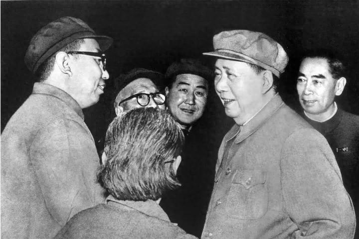 华国锋担任中央主席期间，中央委任了十五位开国将帅协助工作，这段历史你了解吗？
1