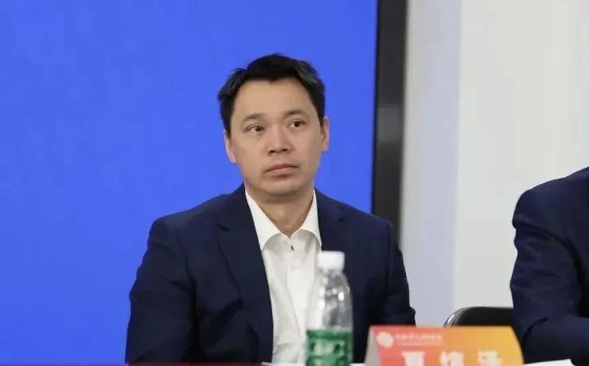 2000悉尼奥运会男单铜牌，曾击败陶菲克拿到全英公开赛男单冠军的夏煊泽，今天官方
