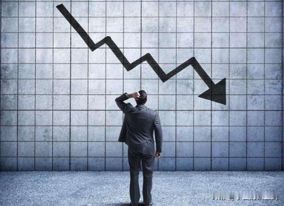 日本的支柱产业已经走到悬崖边，高市早苗还在打嘴仗：
1、11月25日，欧洲汽车工