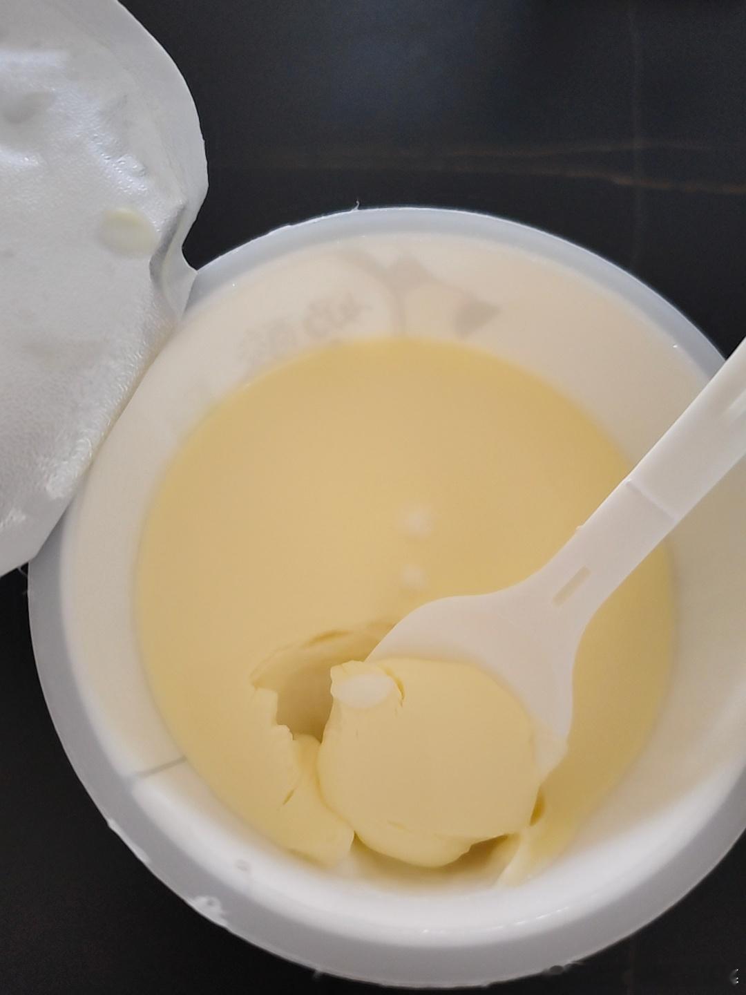 吃个酸奶皮子 奶皮还挺厚生活手记