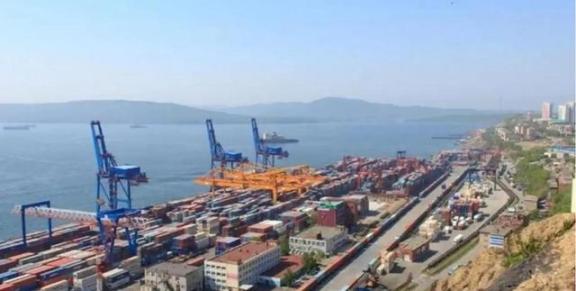 俄罗斯为啥放着远东这么大块地不开发，非要跟欧洲死磕呢？其实不是不想开发，实在是远