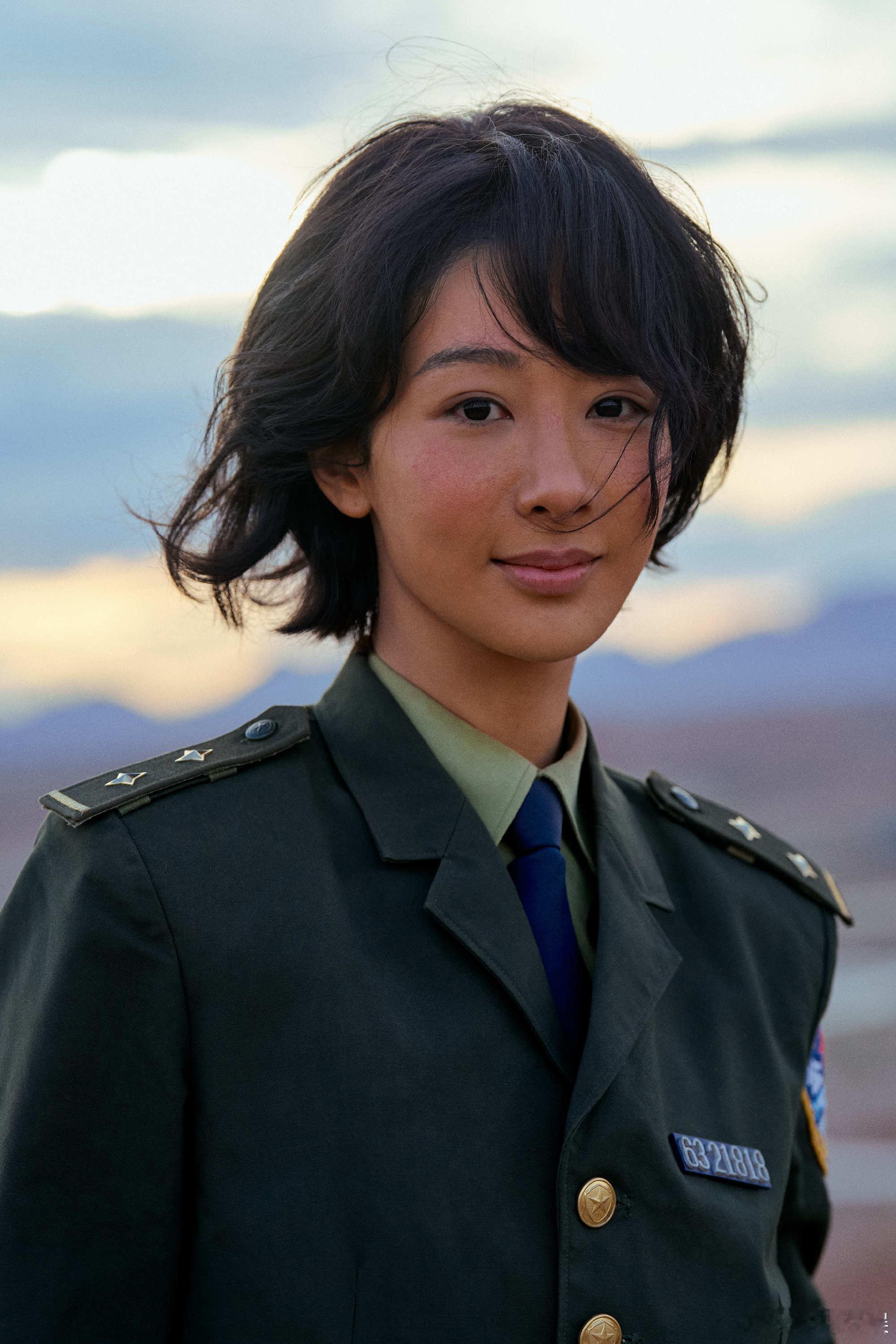 杨紫这里有不一样的自己杨紫镜头捕捉到白菊杨紫镜头捕捉到白菊，好看，[可怜][可怜