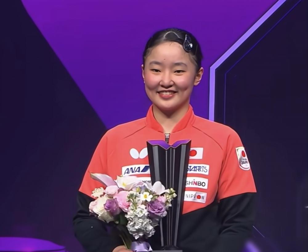 你敢信？国乒丢重庆WTT冠军赛女单金了！17岁张本美和干翻蒯曼登顶！
昨天国际