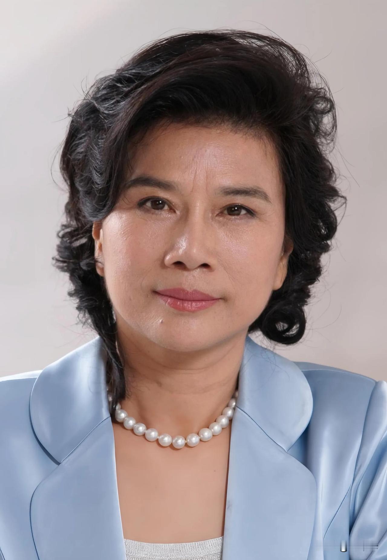 格力玫瑰空调横空出世，第一轮宣传战打下来，为什么销量如此惨淡？

铁娘子造手机的