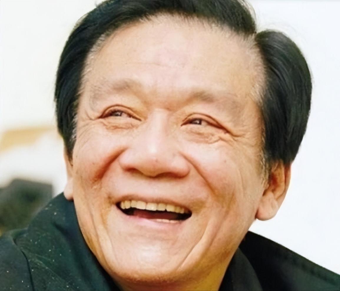 1986年，侯耀文为了跟韦唯在一起，抛弃了发妻刘彦，可是同居一年后，侯耀文又爱上