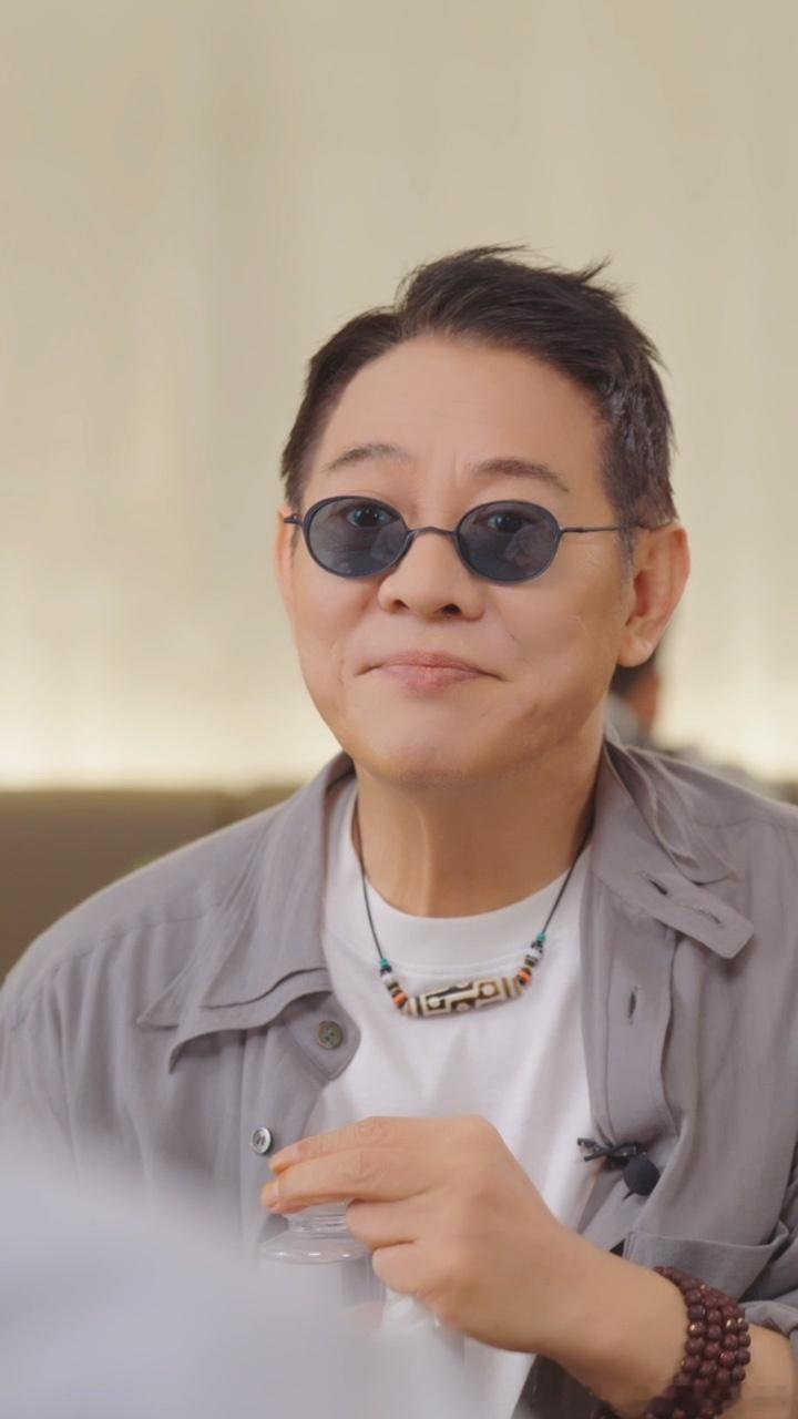 娱乐[超话]李连杰好懂女儿 李连杰送女儿新婚礼物 好懂女儿！ ​​​