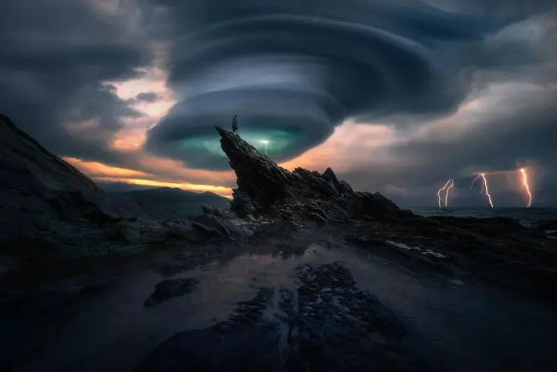 核武器的爆炸威力有多大?核武器的爆炸具有毁灭性，消除核武器实在太难了！
如今，核