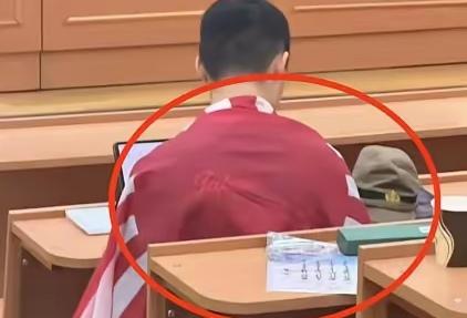 真是万万没想到，陈宇昕事件还没落幕呢，居然会有企业蓝V账号跳出来，给陈宇昕站台！