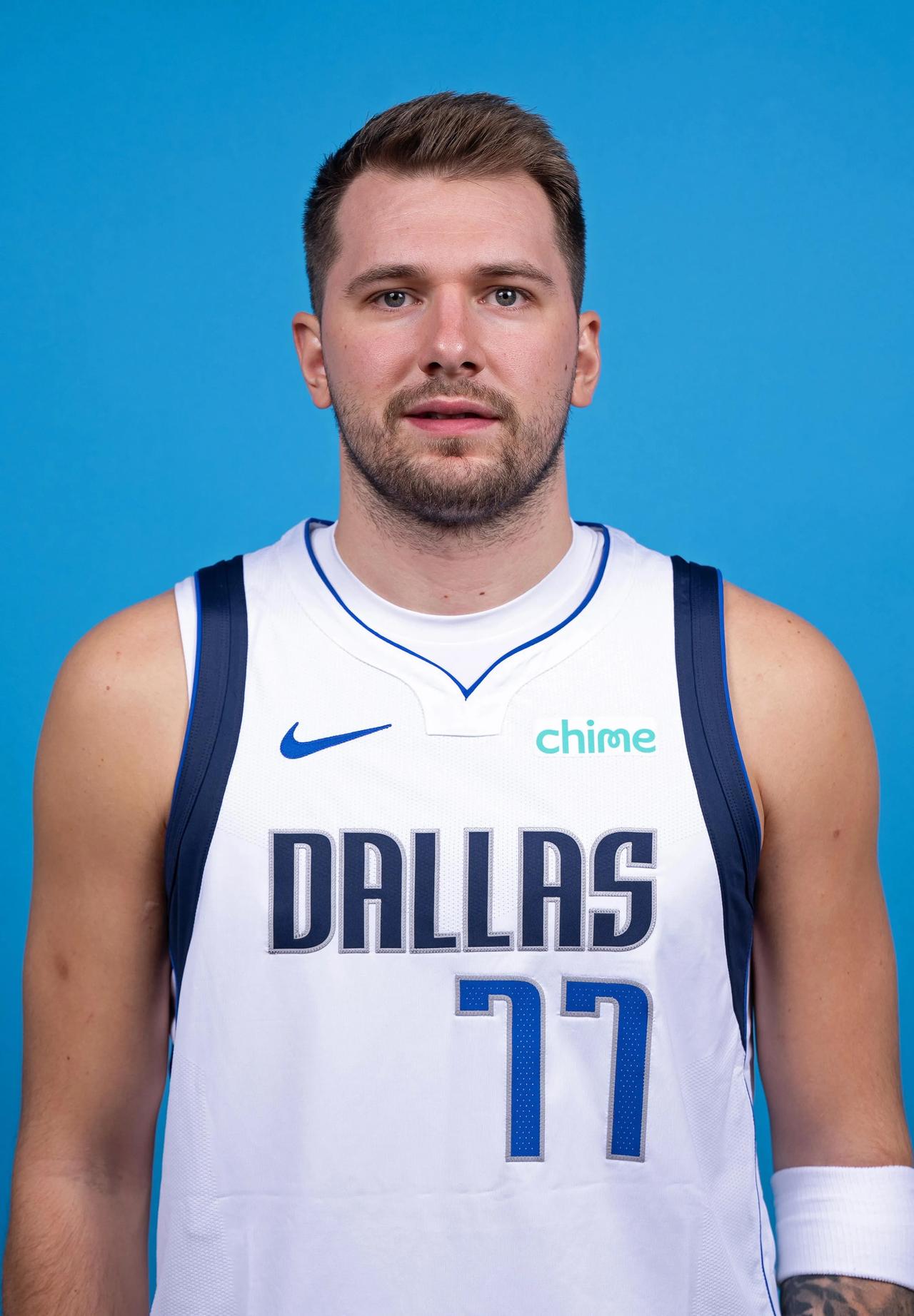 NBA联盟2023-24赛季，达拉斯独行侠队球员定妆照分享
不认识的可以在评论区