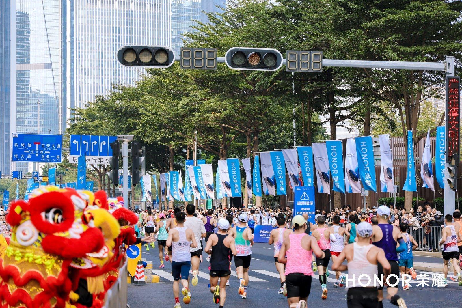 深圳马拉松已经结束了，本届官方指定运动手表是荣耀手表5 Pro，值得一提的是，荣