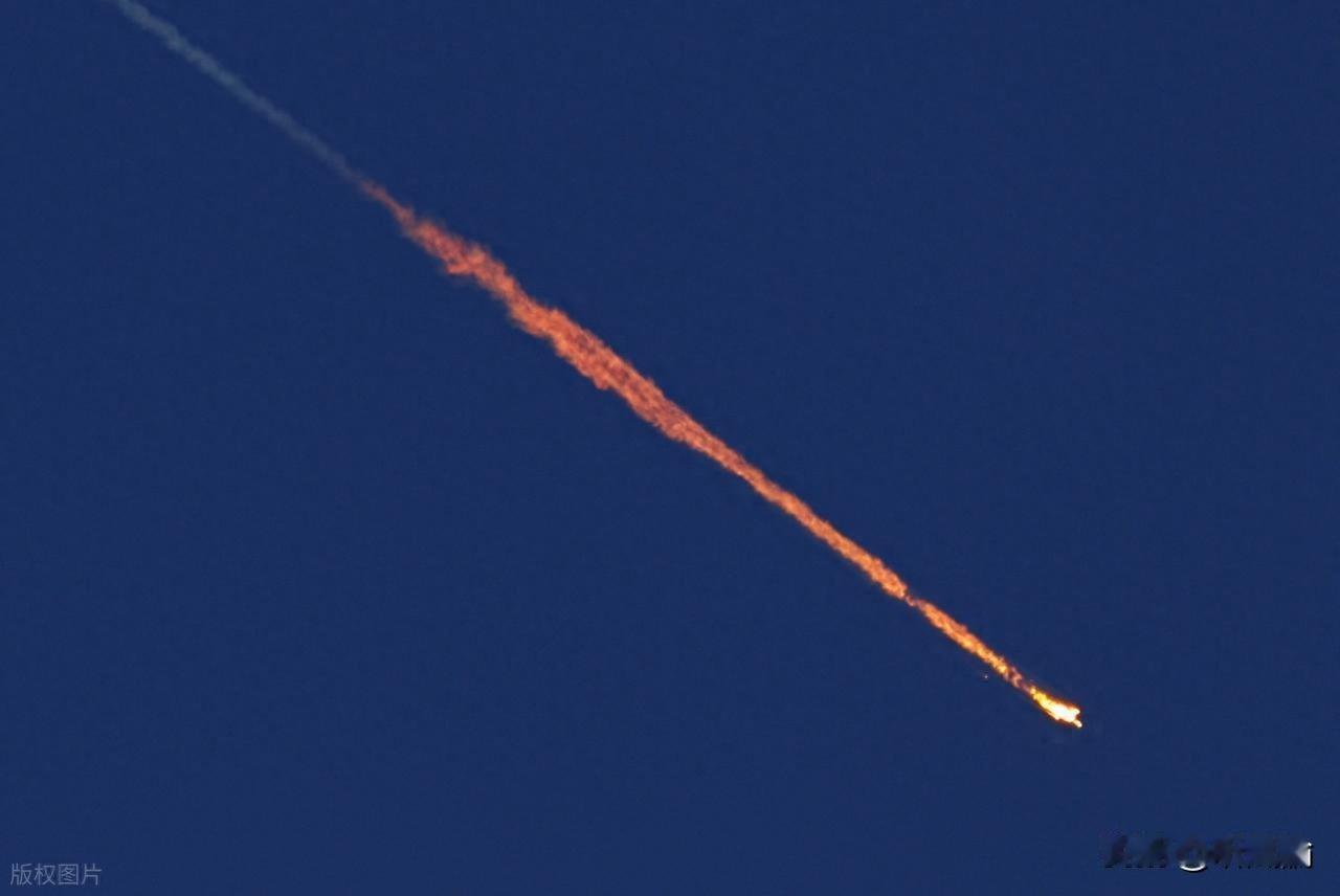 伊朗击落美军顶级无人机，2.4亿美元打水漂

近日，伊朗防空部队击落一架美军MQ