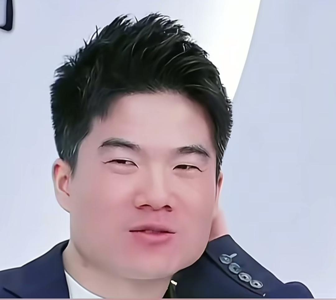 董宇辉也白了少年头，网红这个职业是真的压力大！
昨天看到董宇辉最近直播的视频，有