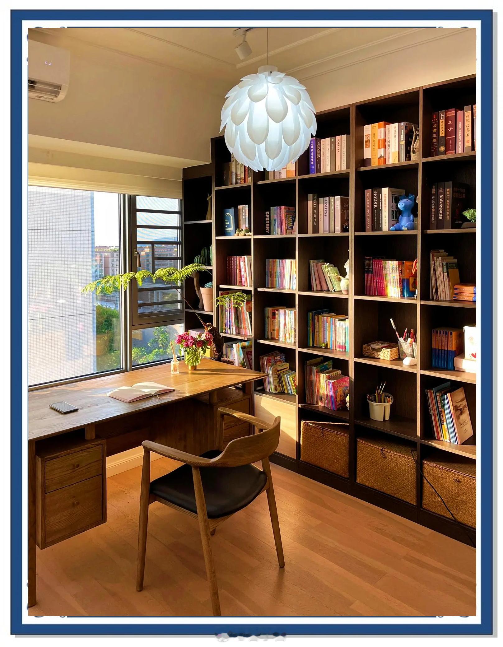 认真看一本书，可以短暂脱离快节奏的时代。放松神经的同时，锻炼自己的思维逻辑 [并