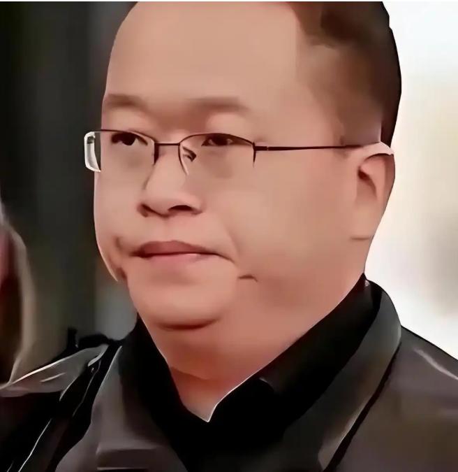 一个被美国用 “钓鱼执法” 扣了九年的中国芯片专家，脚刚沾上祖国的土地，转头就把