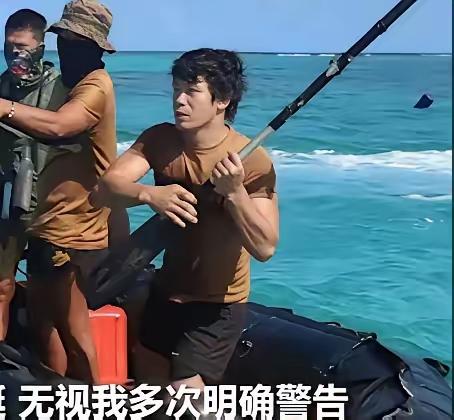怪不得这小子的头会被打破！
 
通过视频回放我们可以看出，菲律宾的这个小伙子，本