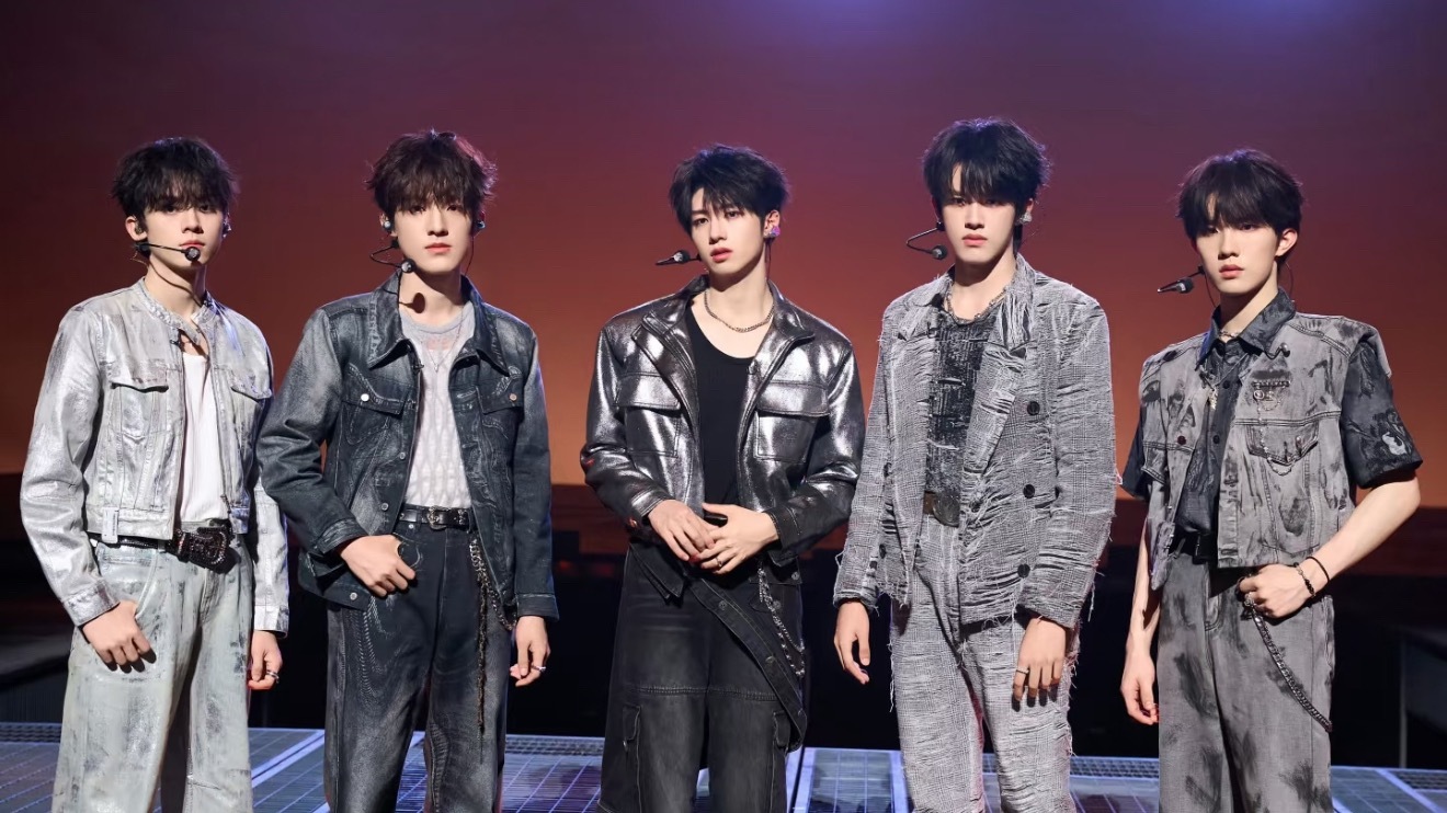 曝披哥停播曝披哥热度不足停播真的假的但是上次感觉挺好看的而且TOP挺不错的表现！