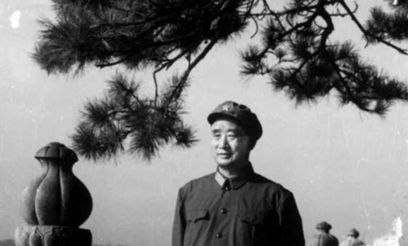 1979 年，163 师打过奇穷河，俘获大批越军。上级指示就地释放战俘，师长边贵