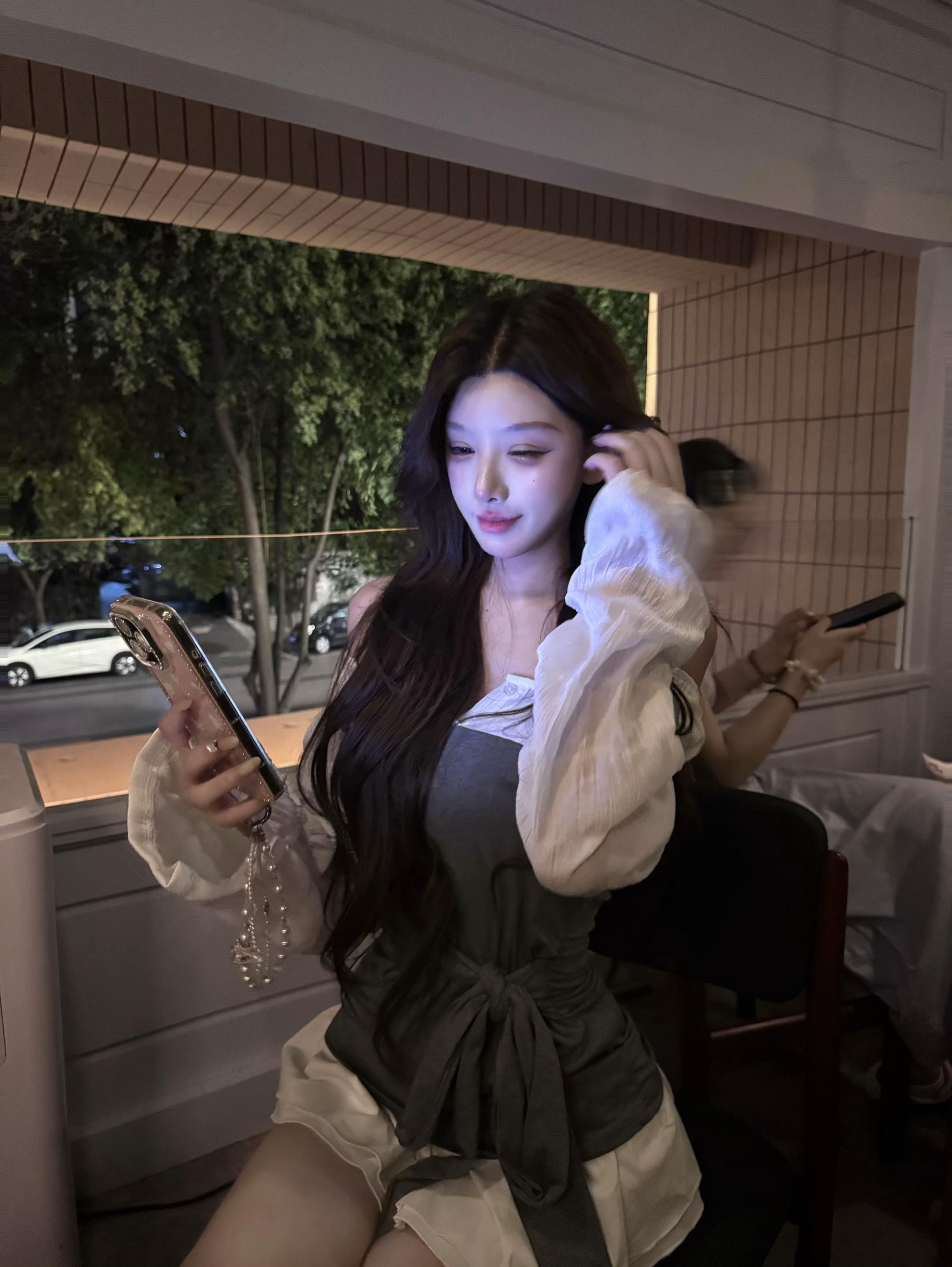 如果有特别粘你的小猫 那一定是我变的 ៸៸᳐⦁⩊<៸៸᳐ ੭ﾞ