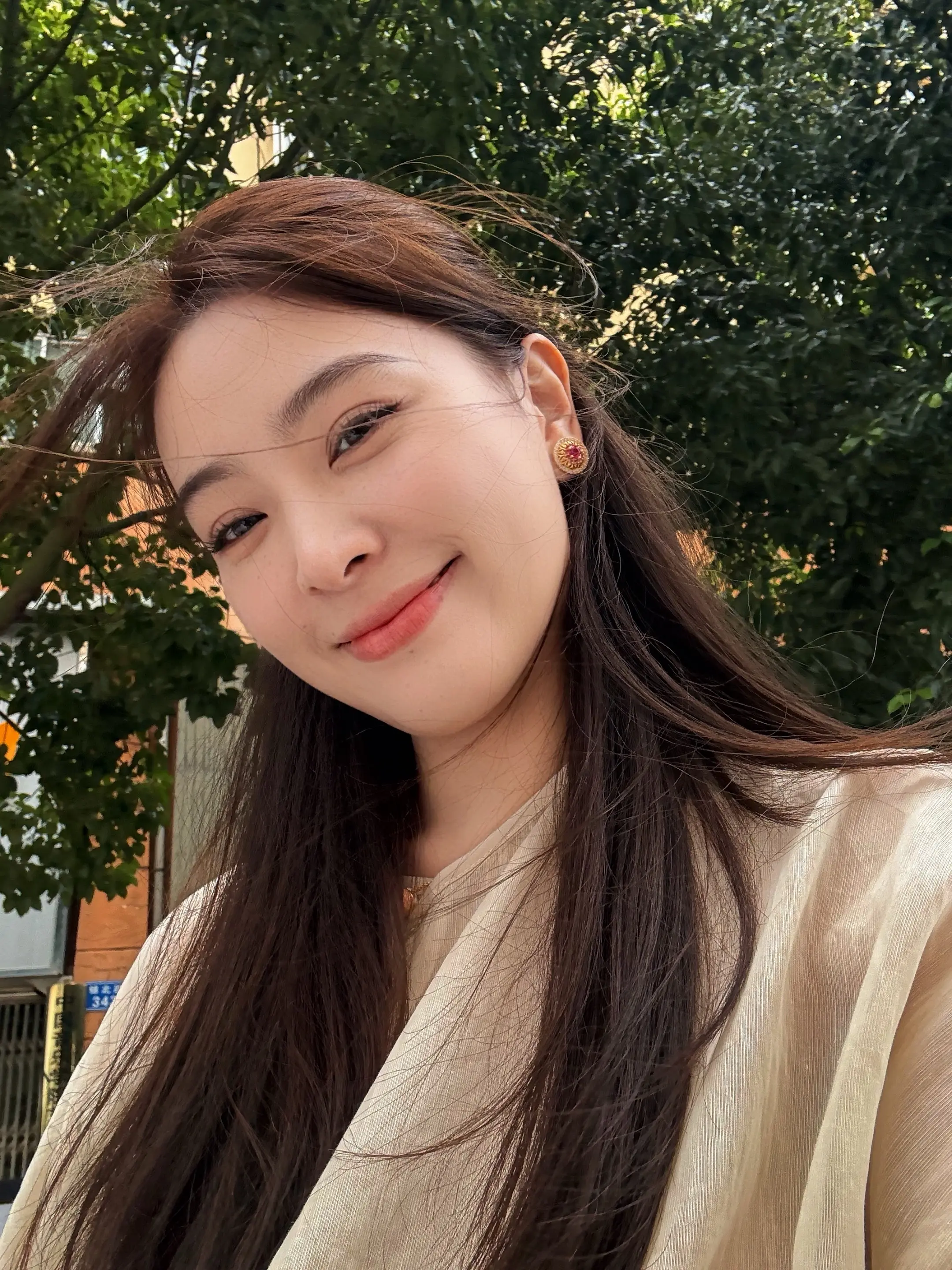 把温柔当磁场 允许他人如其所是 .