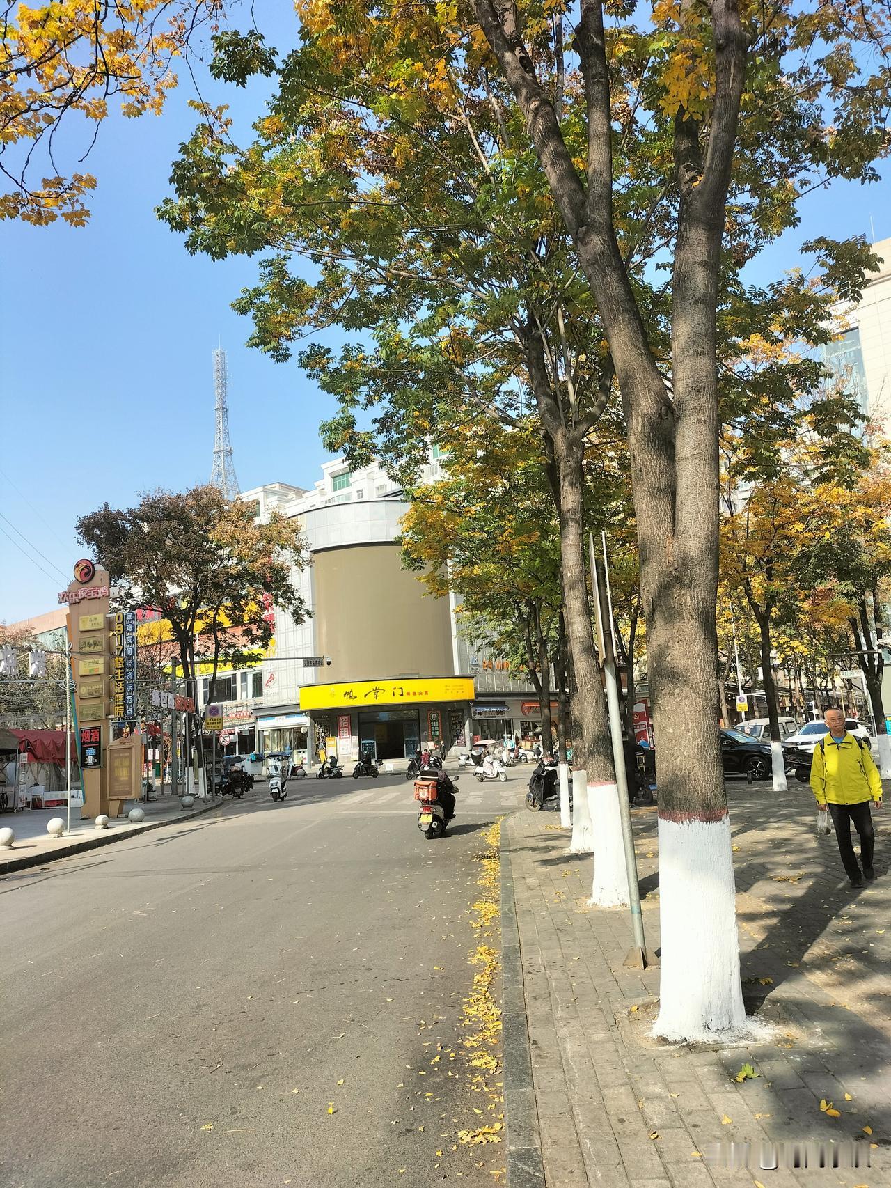 兼职遇糟心套路，还是自媒体靠谱
 
今天在招聘平台找日结兼职，遇上件挺糟心的事儿