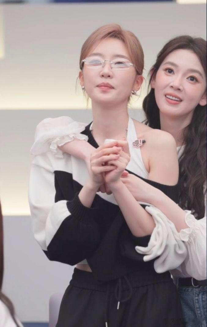 张月陈瑶浪姐二公二搭张月与陈瑶乘风2026二公再度搭档，携手者来女、张慧雯演绎《