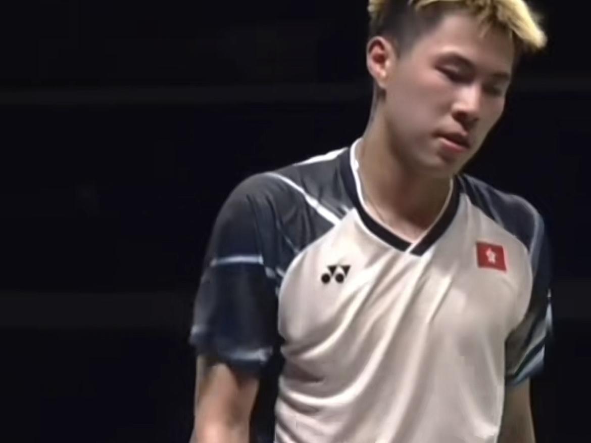 李卓耀击败乔纳坦，乔纳坦在主场止步16强，把本国球迷都给整沉默了。[我想静静]