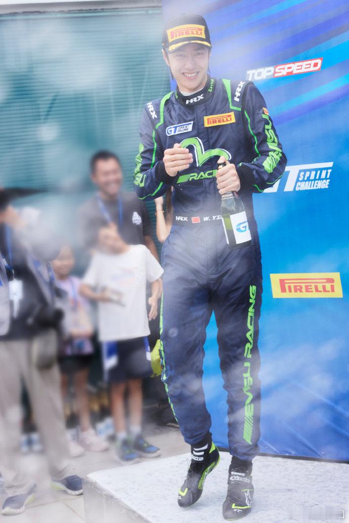 #王一博85号车组勇夺冠军# ​#王一博方骏宇85号车组勇夺冠军# 2024GT