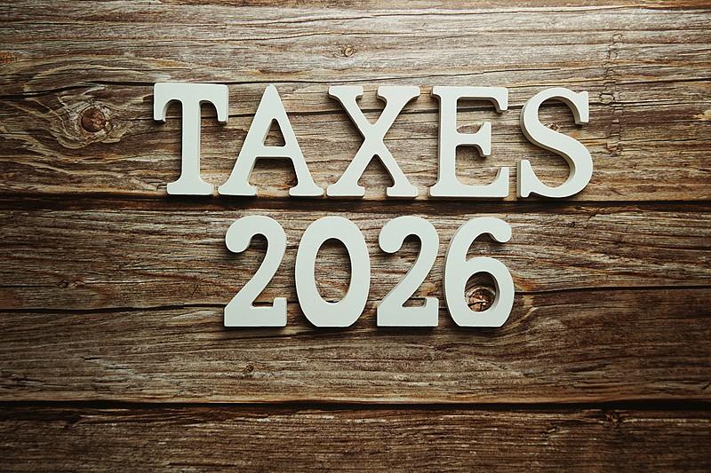 加州即将对2026年初净资产超10亿美元的富豪一次性征收5%的财富税，连未卖出的