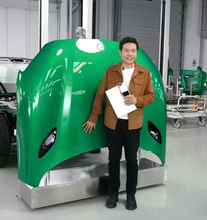 小米直播拆车的硬核底气直播拆车第一人小米带着大家看看车是怎么造出来的！一步一步拆