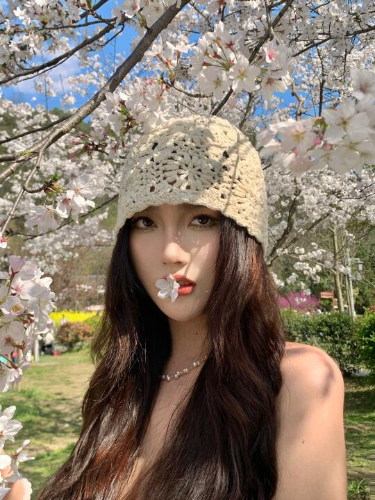 樱花树下的浪漫🌸