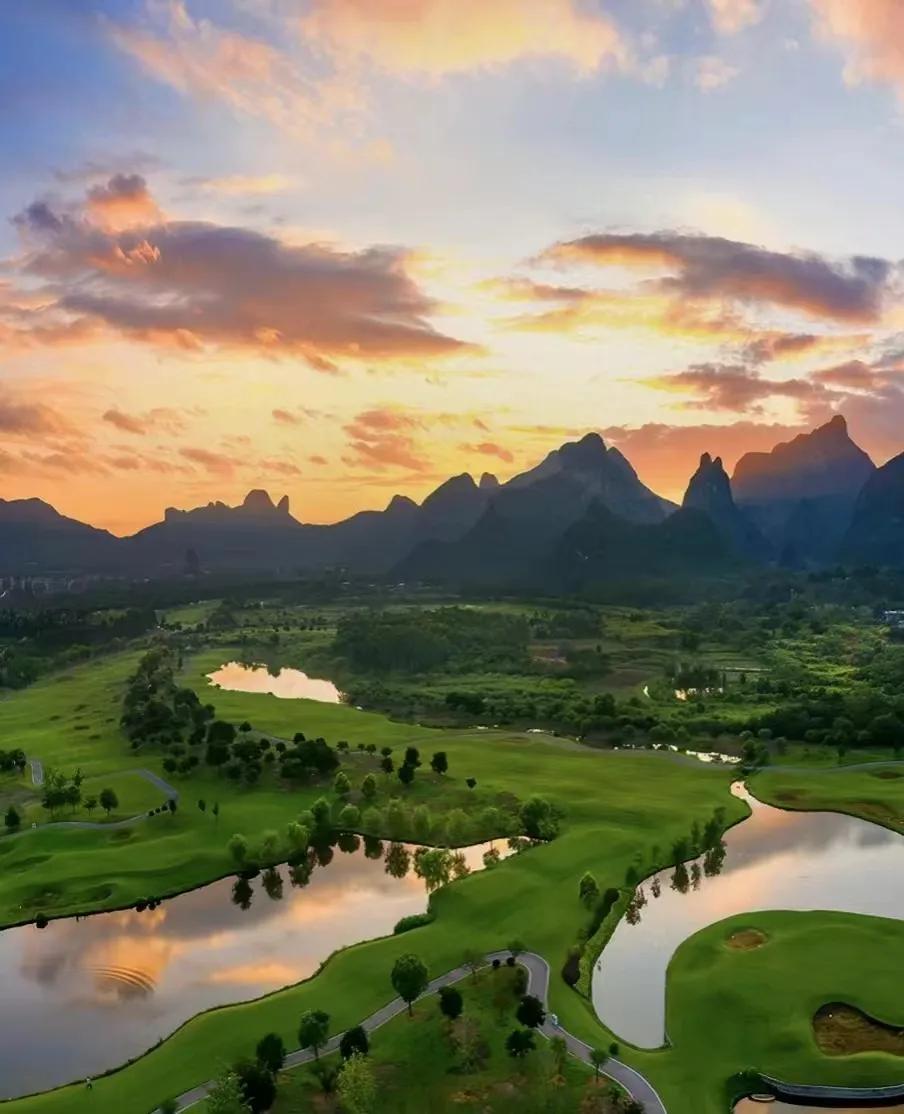 没有规矩不成方圆，无论出于什么原因，都不是不守规矩的借口。若是男厕所有问题不准如