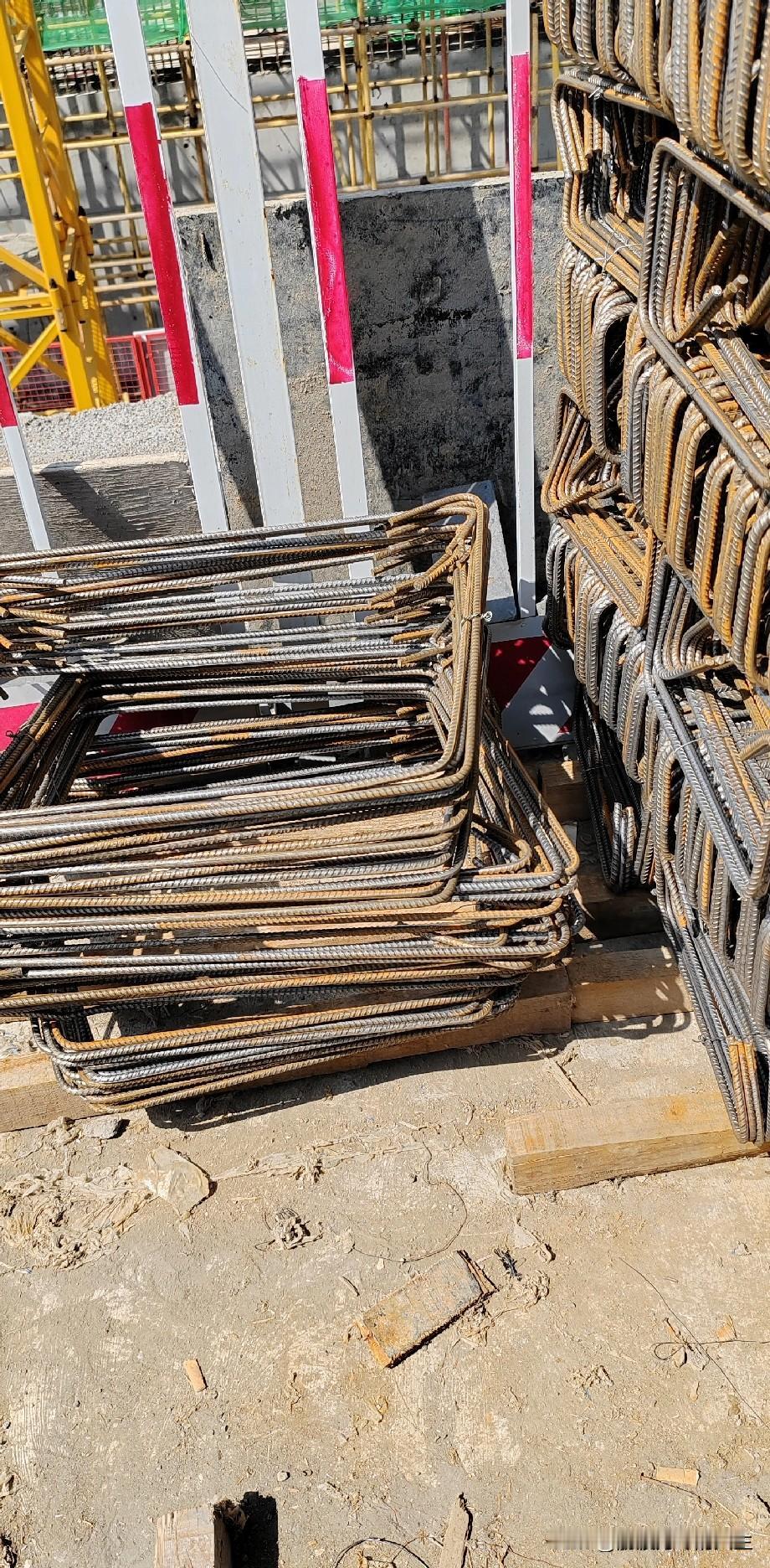 只要手底下有活干，千万别瞎折腾，折腾来折腾去，最后一点用不中，还损财。


在工