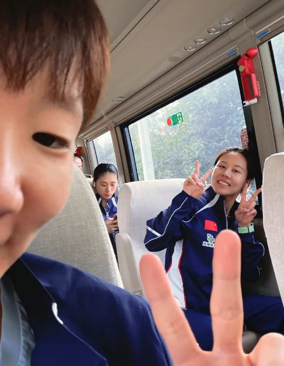 王曼昱陈幸同✌🏻可可爱爱的女孩子